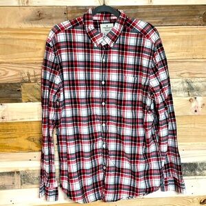 American Eagle size XL red plaid long sleeve button down shirt with pocket